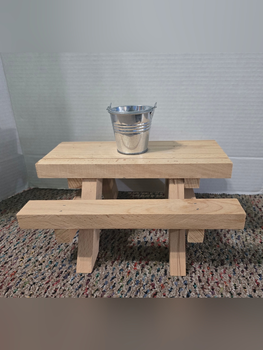 NWOT Handmade Wood Squirrel Seat Park Bench Feeder Silver Tone Pail